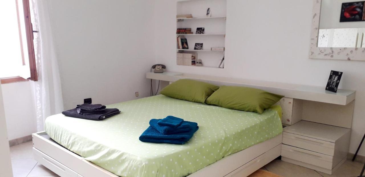 Monna Catarina B&B Сасари Екстериор снимка